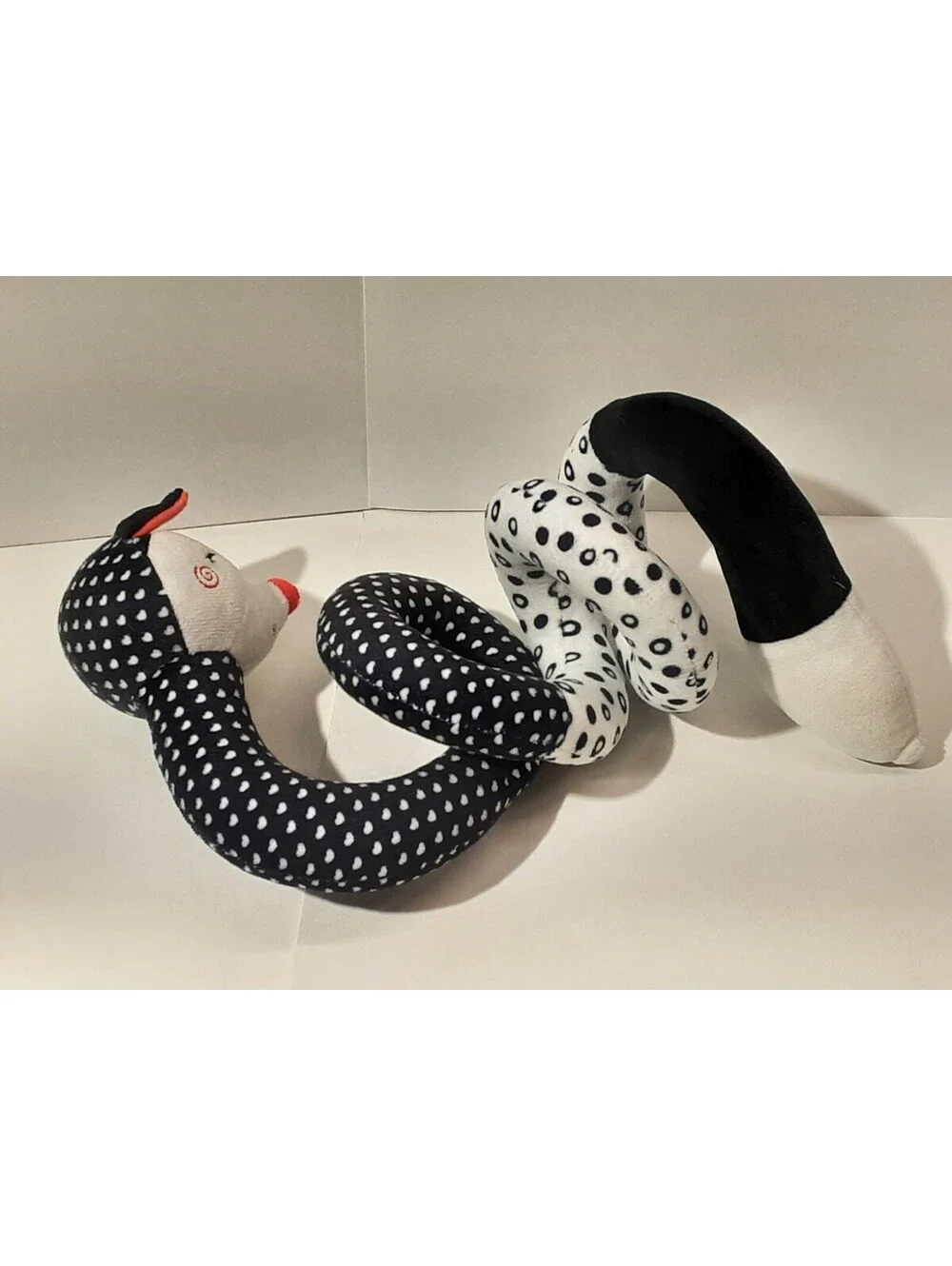 Tololo - Jingbaotoys - Snake Soft Plush - Car Seat Wrap Toy